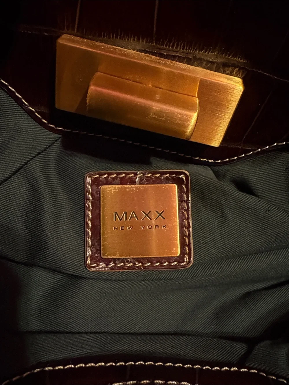 Elegant Brown Velvet Shoulder Bag with Gold Chain Accent